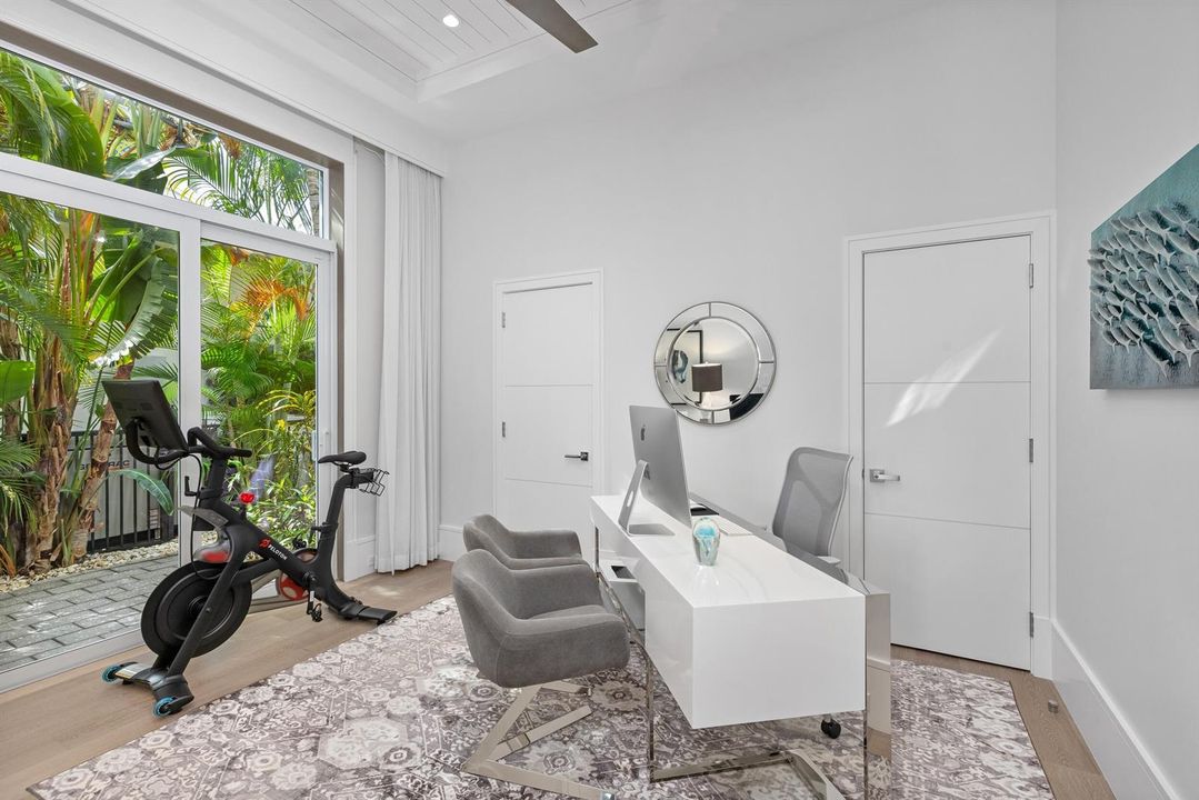 Office / Bedroom 6