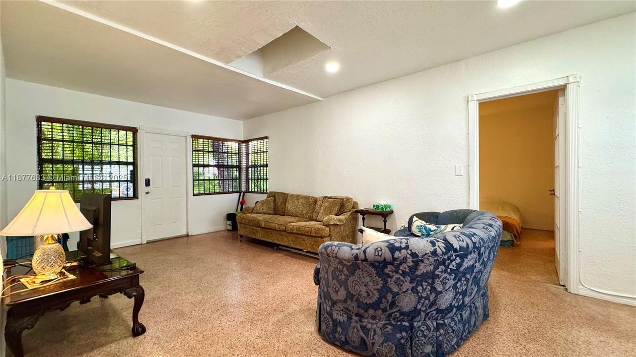 Недавно арендовано: $1,750 (1 спален, 1 ванн, 715 Квадратных фут)