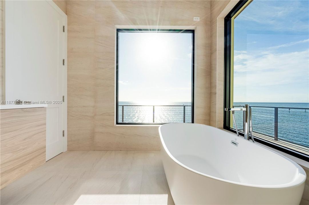 待售: $29,900,000 (5 贝兹, 4 浴室, 9287 平方英尺)