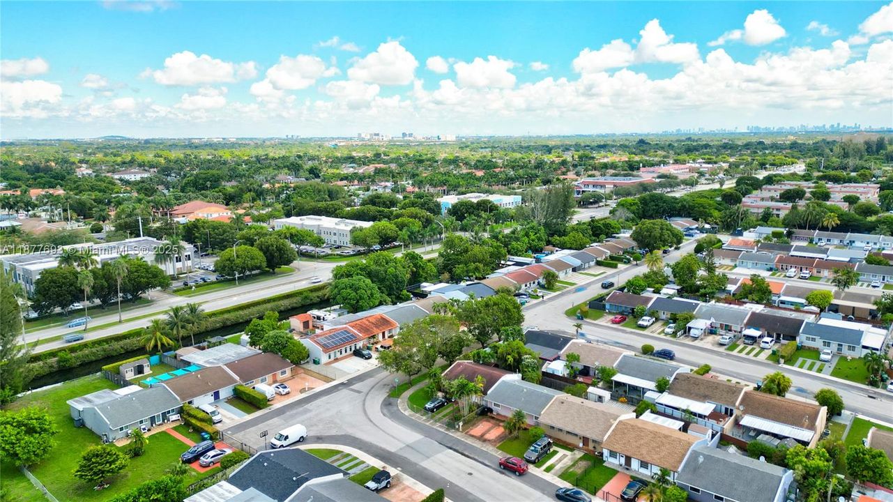 Недавно продано: $410,000 (2 спален, 1 ванн, 875 Квадратных фут)