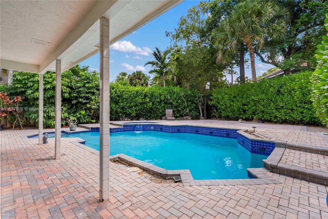 Active With Contract: $670,000 (4 beds, 3 baths, 2982 Square Feet)