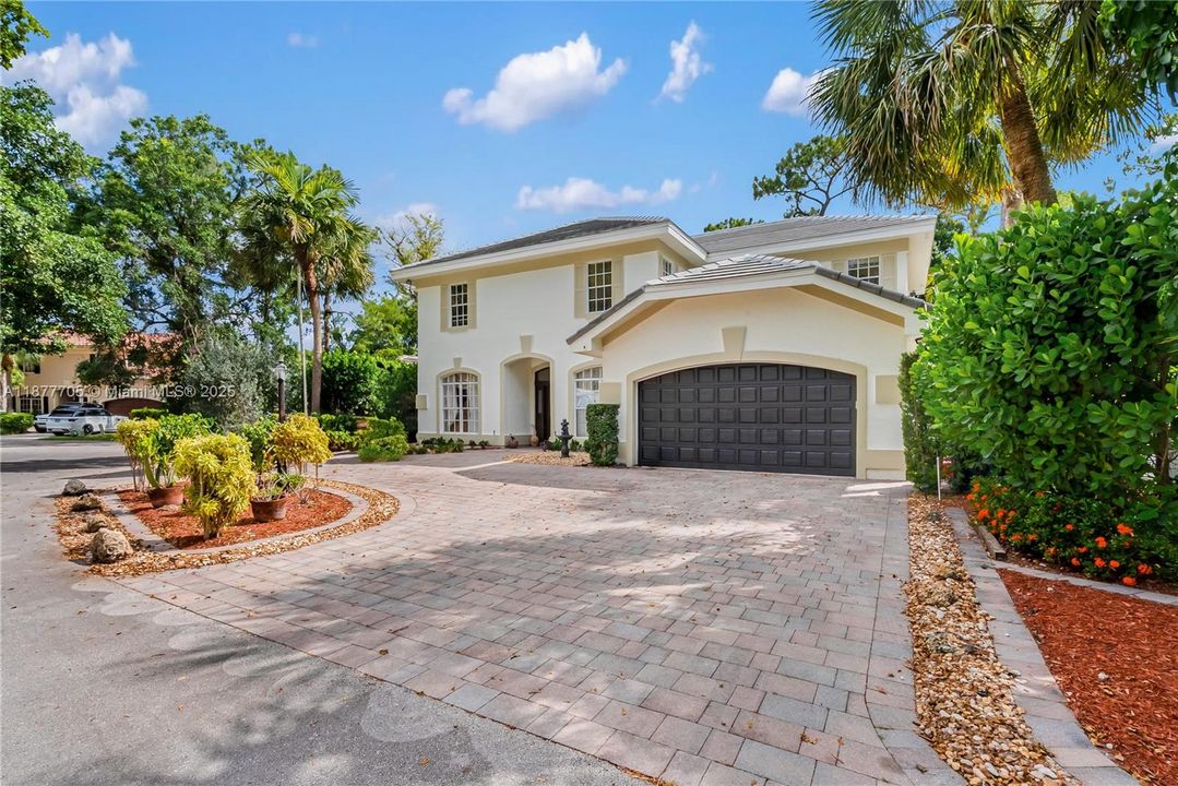 Active With Contract: $670,000 (4 beds, 3 baths, 2982 Square Feet)