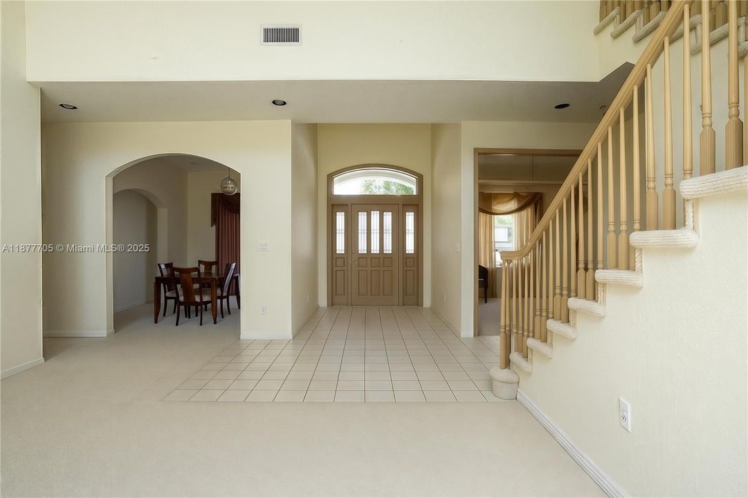 Active With Contract: $670,000 (4 beds, 3 baths, 2982 Square Feet)