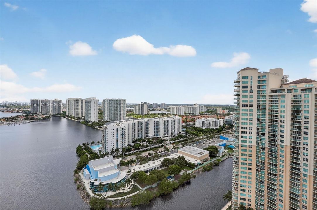 Active With Contract: $1,375,000 (3 beds, 2 baths, 2720 Square Feet)