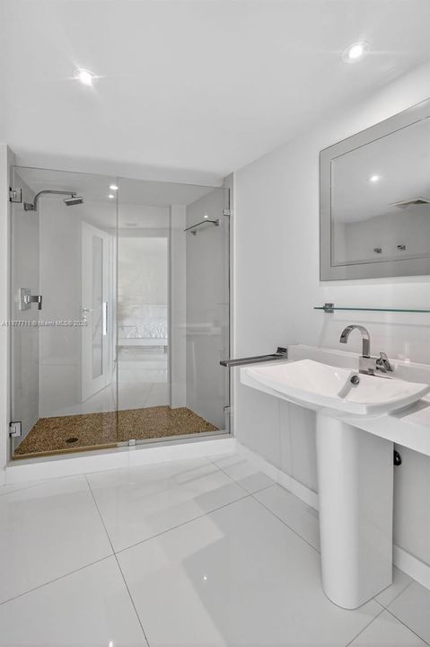 Active With Contract: $1,375,000 (3 beds, 2 baths, 2720 Square Feet)