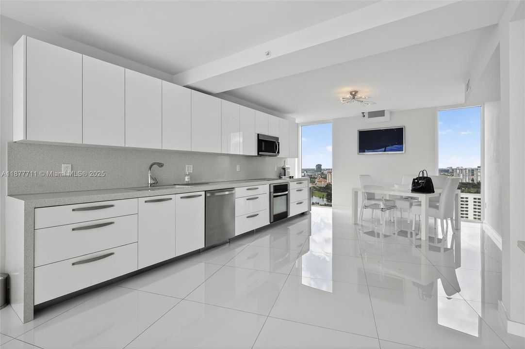 Active With Contract: $1,375,000 (3 beds, 2 baths, 2720 Square Feet)