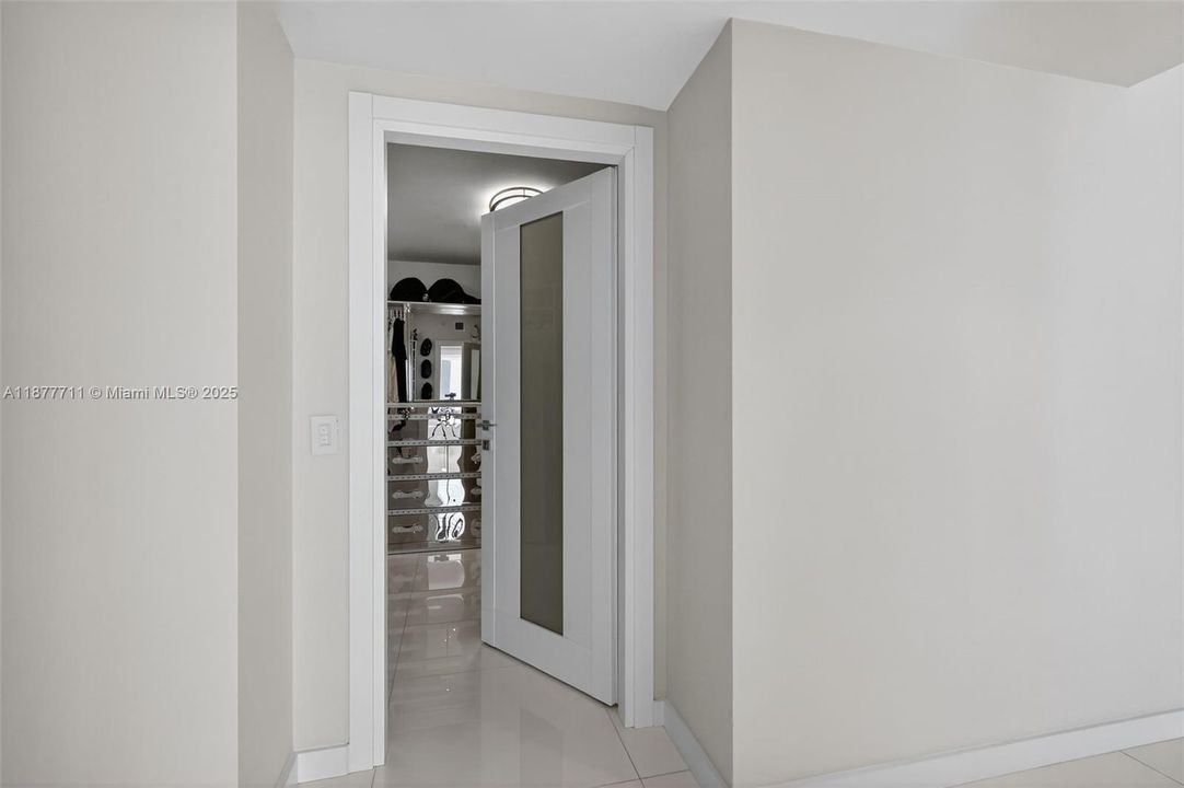 Active With Contract: $1,375,000 (3 beds, 2 baths, 2720 Square Feet)