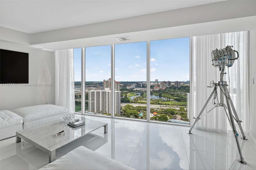 Active With Contract: $1,375,000 (3 beds, 2 baths, 2720 Square Feet)