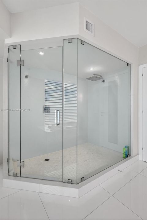 Active With Contract: $1,375,000 (3 beds, 2 baths, 2720 Square Feet)