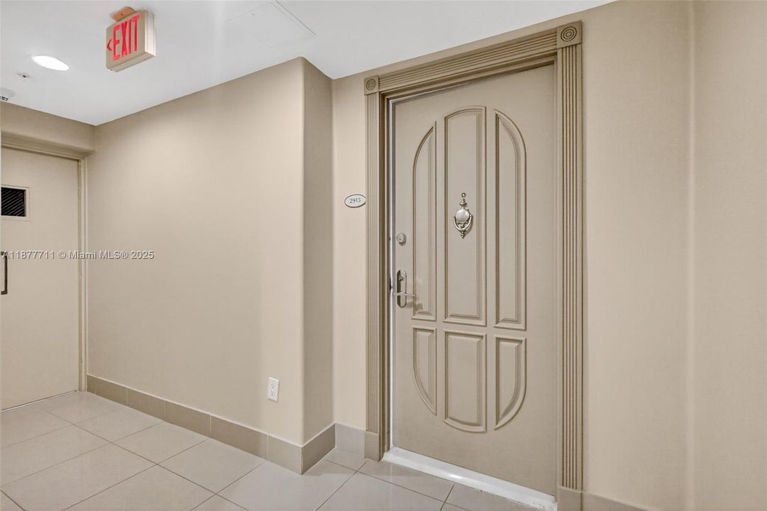 Active With Contract: $1,375,000 (3 beds, 2 baths, 2720 Square Feet)