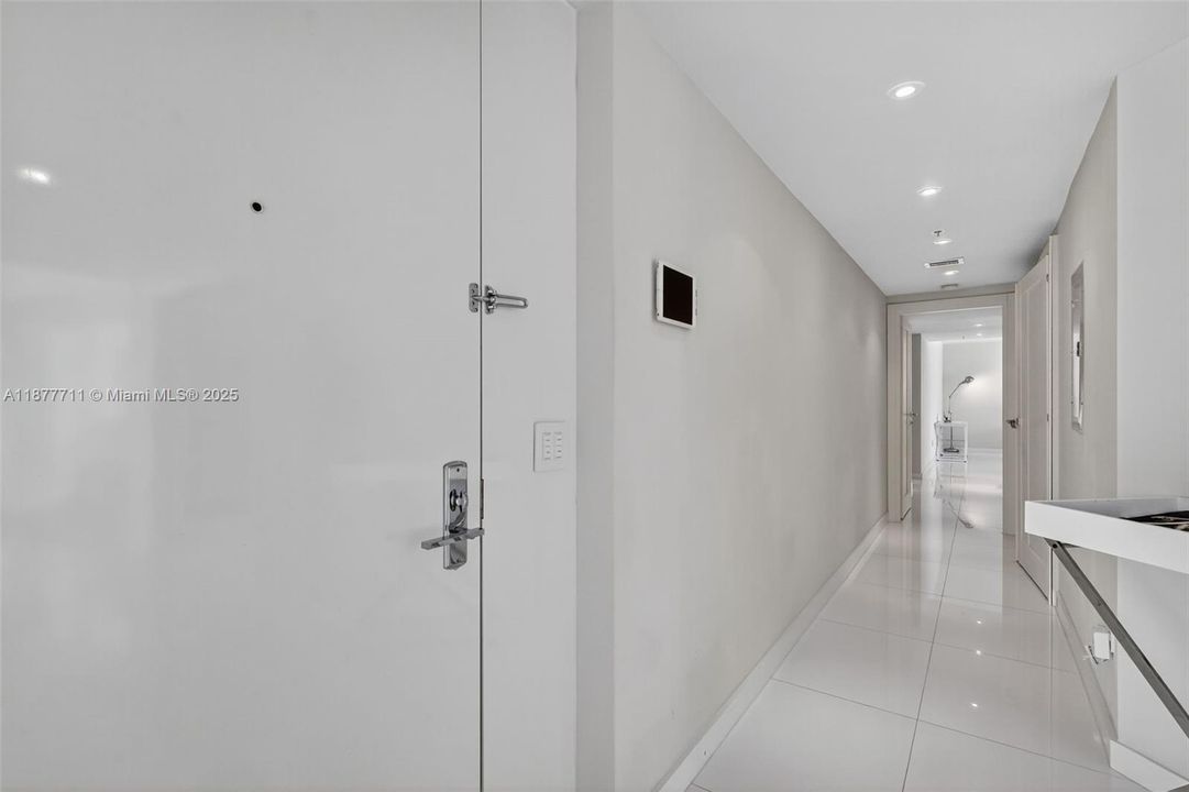 Active With Contract: $1,375,000 (3 beds, 2 baths, 2720 Square Feet)