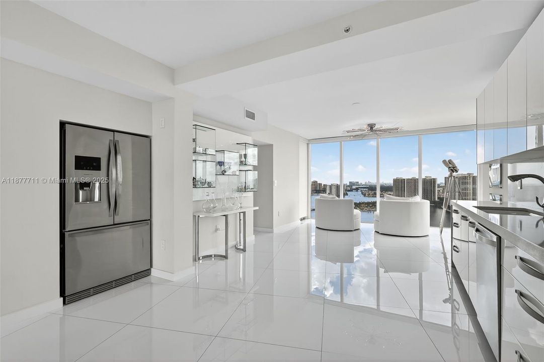 Active With Contract: $1,375,000 (3 beds, 2 baths, 2720 Square Feet)