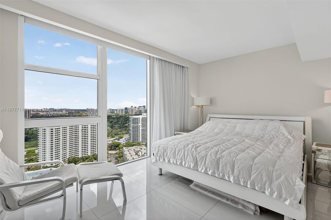 Active With Contract: $1,375,000 (3 beds, 2 baths, 2720 Square Feet)