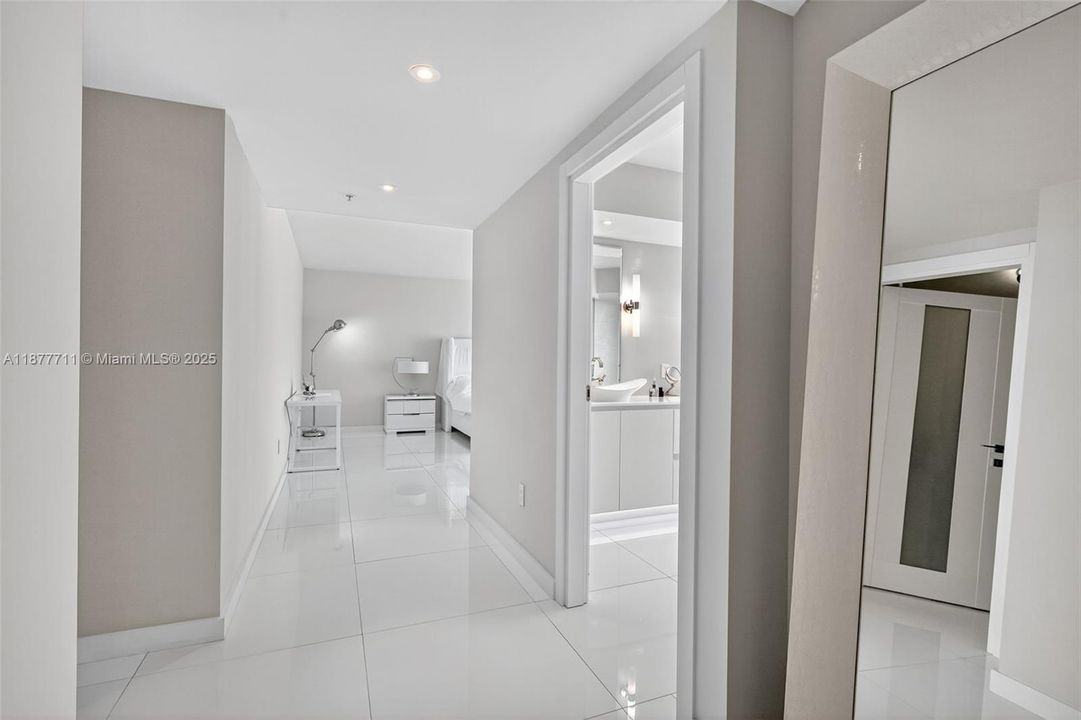 Active With Contract: $1,375,000 (3 beds, 2 baths, 2720 Square Feet)