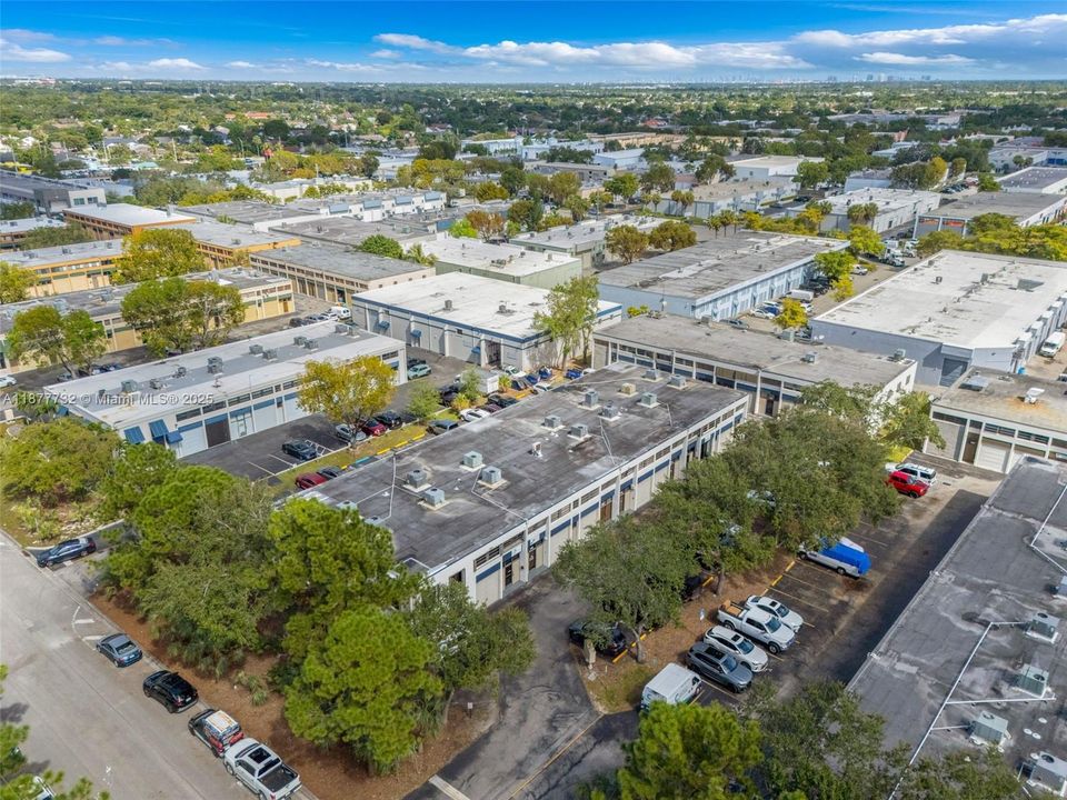 Под контрактом: $2,200 (0 спален, 0 ванн, 0 Квадратных фут)