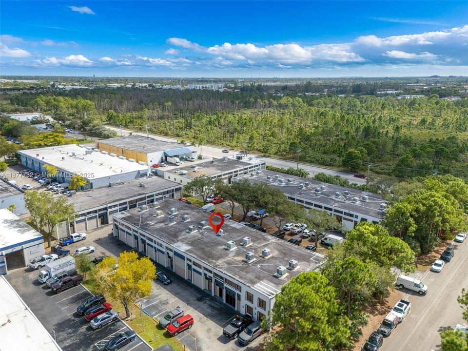 Под контрактом: $2,200 (0 спален, 0 ванн, 0 Квадратных фут)