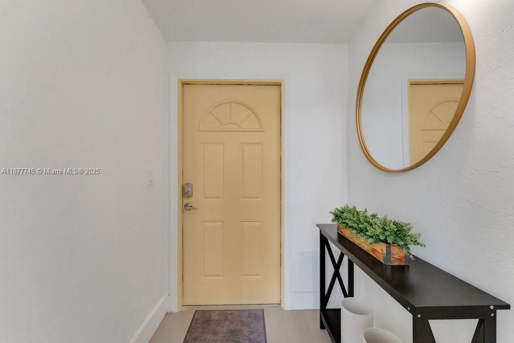 待售: $600,000 (3 贝兹, 2 浴室, 1178 平方英尺)