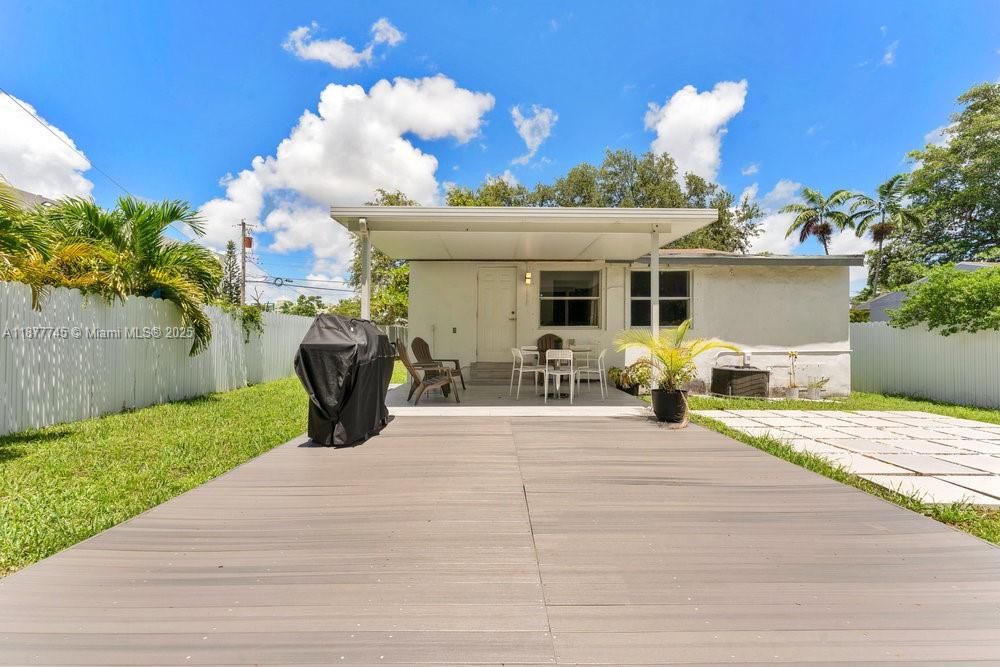 待售: $600,000 (3 贝兹, 2 浴室, 1178 平方英尺)