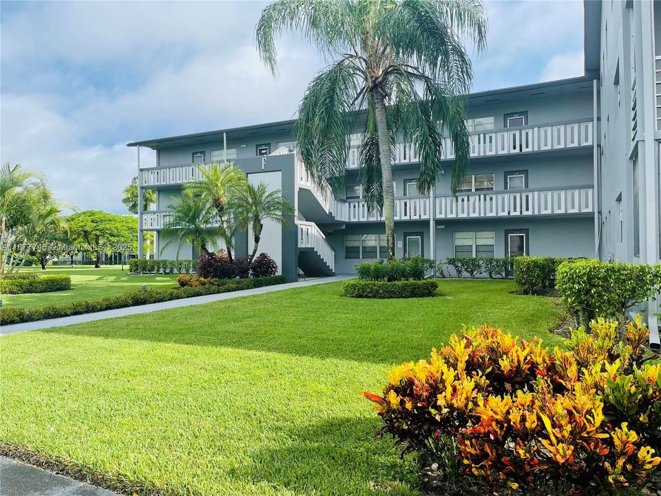 待售: $84,900 (1 贝兹, 1 浴室, 720 平方英尺)