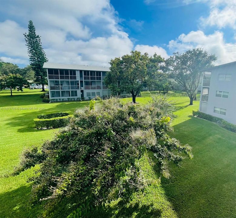 待售: $84,900 (1 贝兹, 1 浴室, 720 平方英尺)