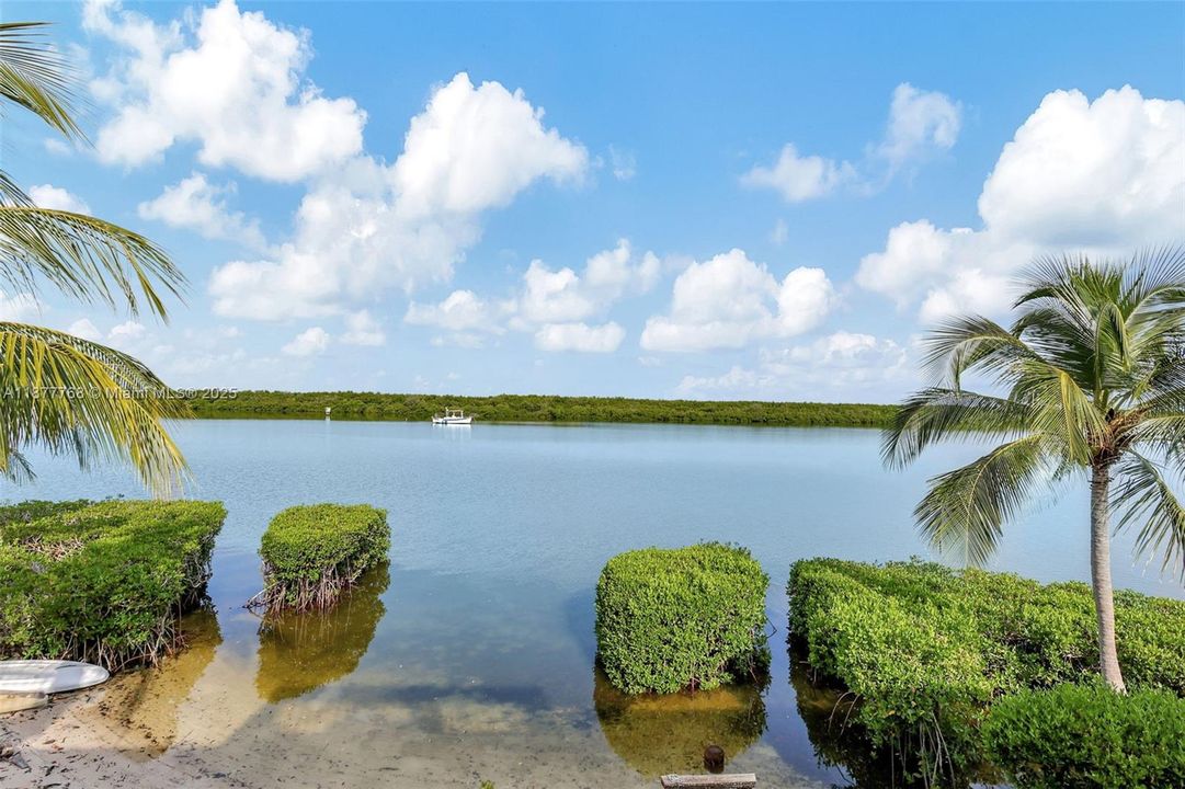 На продажу: $749,000 (2 спален, 2 ванн, 1695 Квадратных фут)