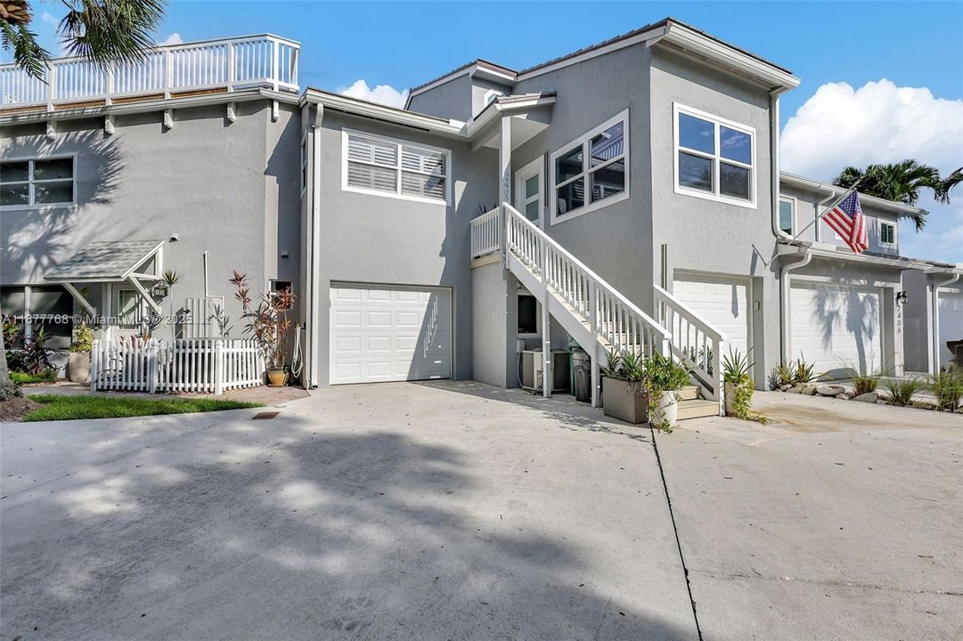 На продажу: $749,000 (2 спален, 2 ванн, 1695 Квадратных фут)