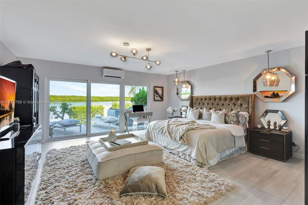 На продажу: $749,000 (2 спален, 2 ванн, 1695 Квадратных фут)