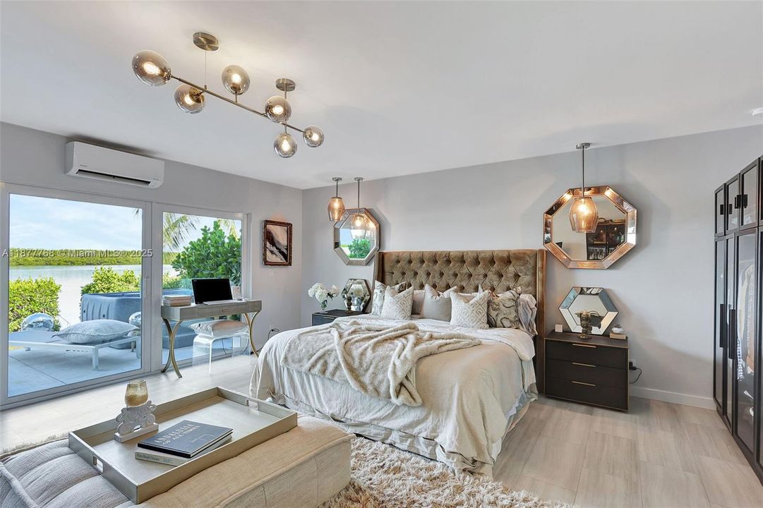 На продажу: $749,000 (2 спален, 2 ванн, 1695 Квадратных фут)