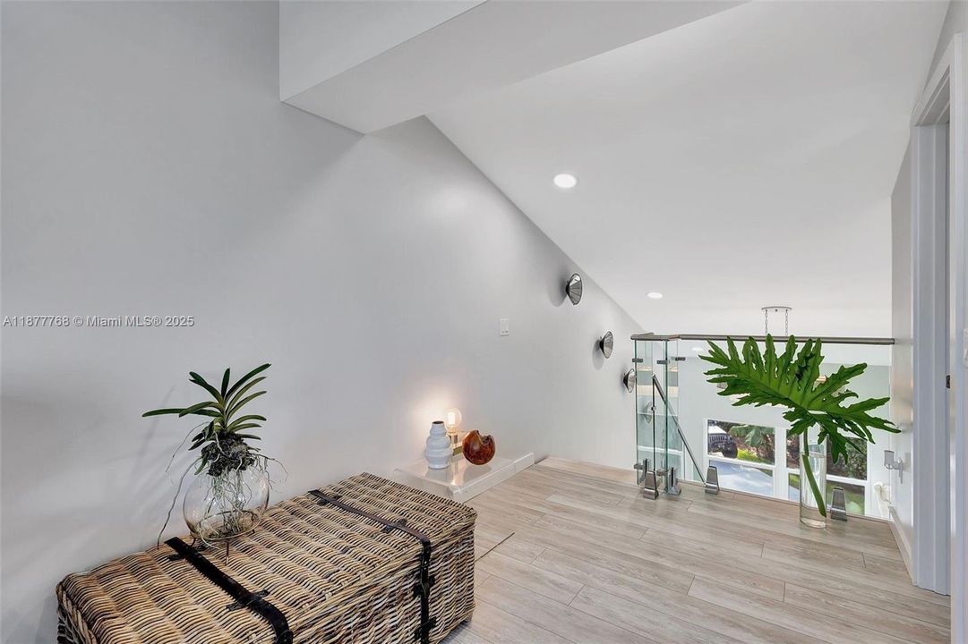 На продажу: $749,000 (2 спален, 2 ванн, 1695 Квадратных фут)