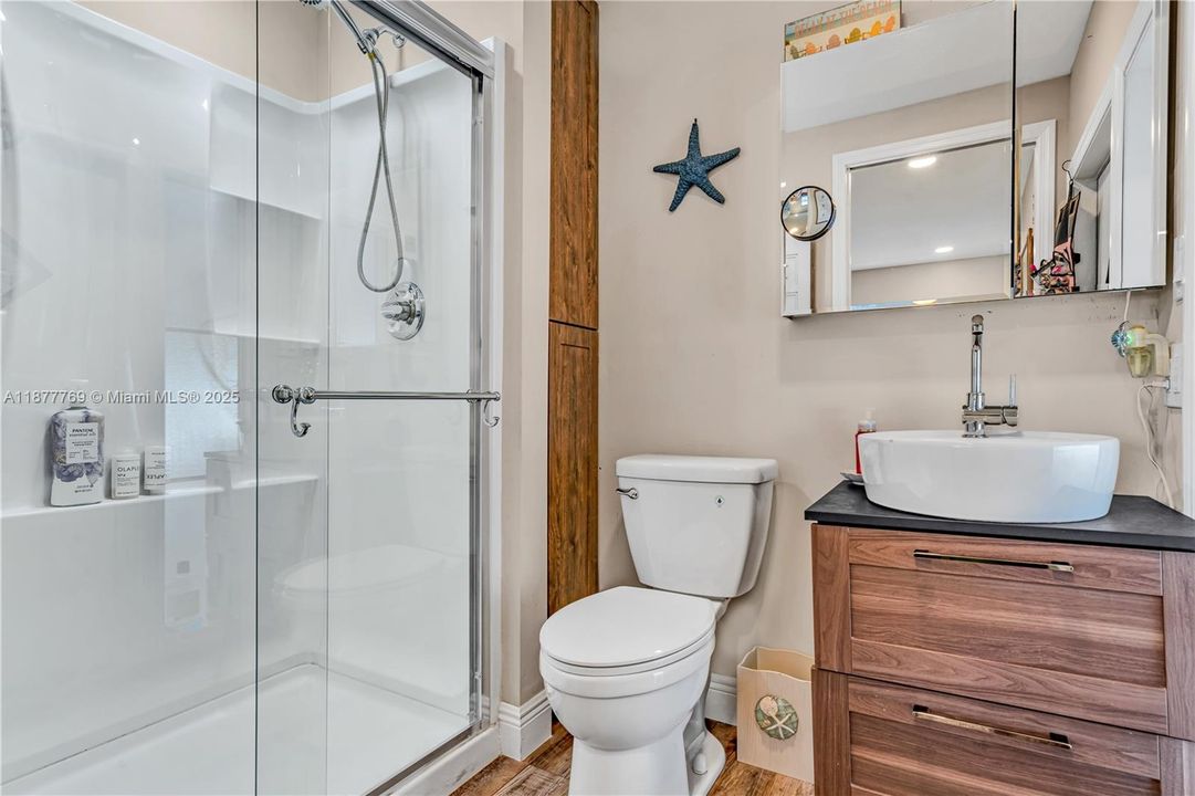 Activo con contrato: $699,000 (2 camas, 2 baños, 864 Pies cuadrados)