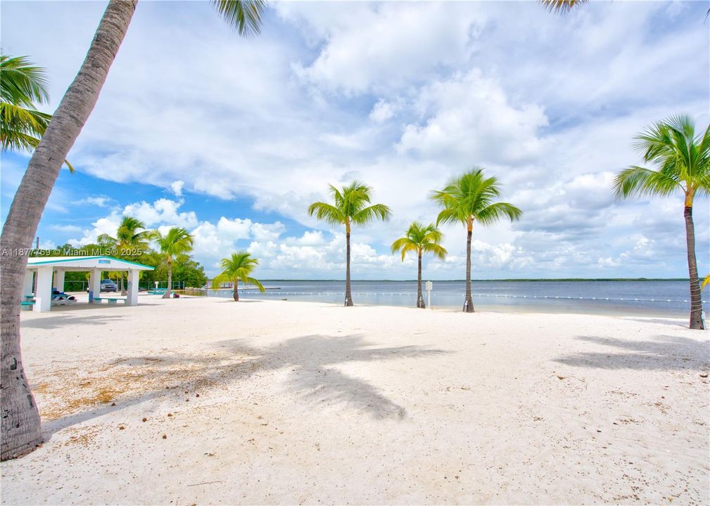 Activo con contrato: $699,000 (2 camas, 2 baños, 864 Pies cuadrados)