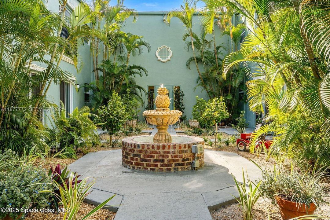 待售: $145,000 (2 贝兹, 1 浴室, 835 平方英尺)