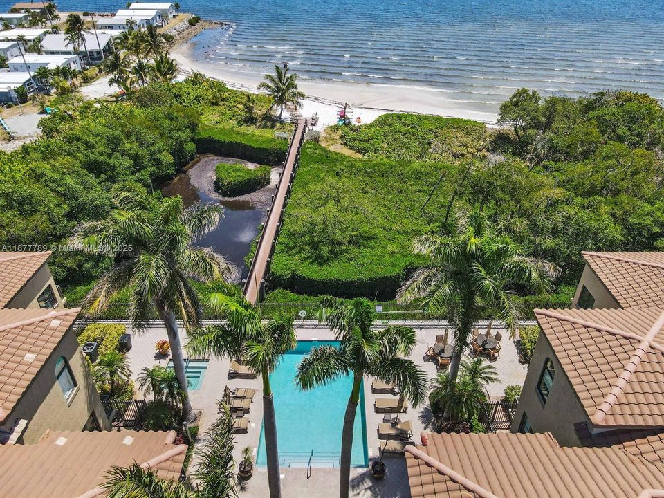 Recently Sold: $549,900 (3 beds, 2 baths, 1930 Square Feet)