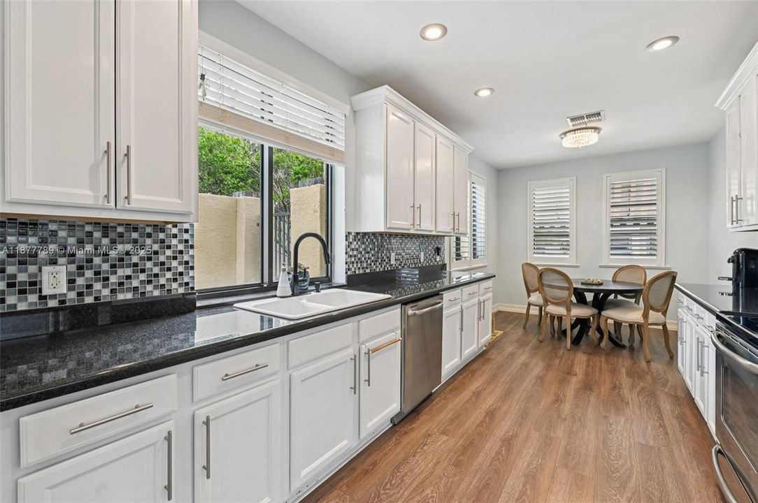 Recently Sold: $549,900 (3 beds, 2 baths, 1930 Square Feet)