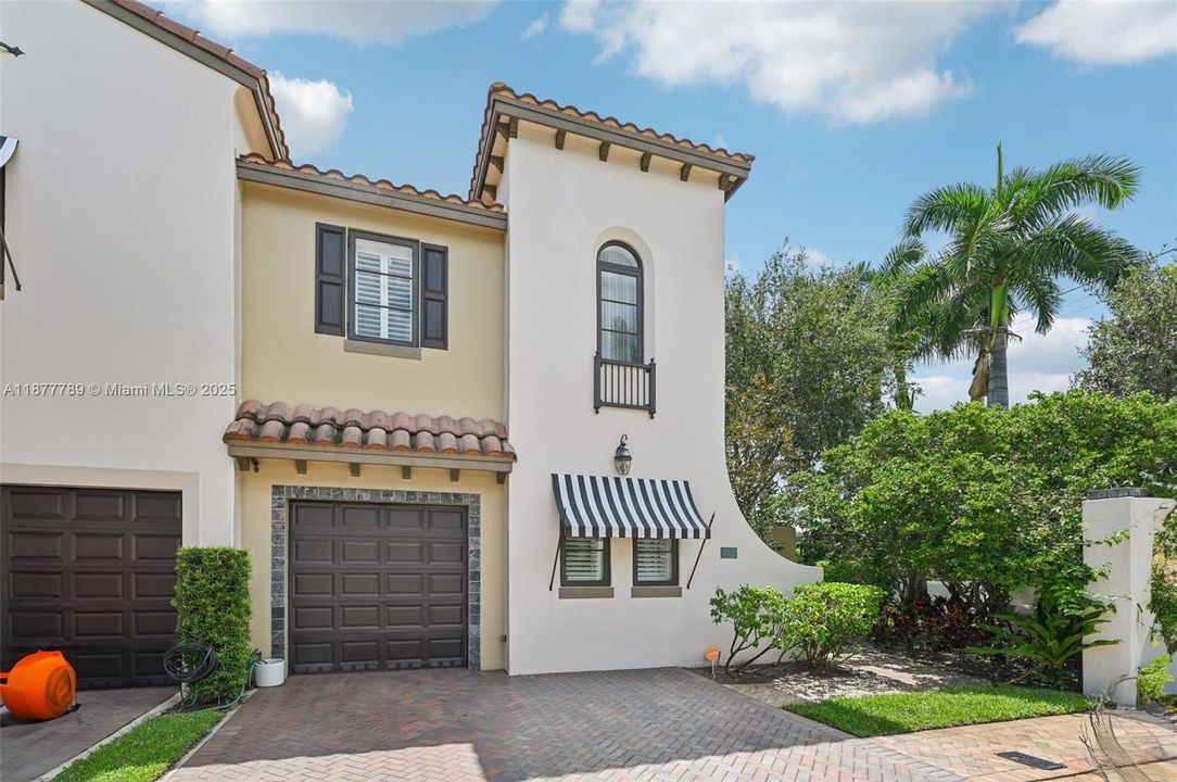 Recently Sold: $549,900 (3 beds, 2 baths, 1930 Square Feet)