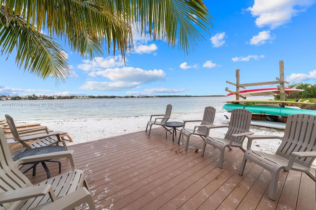 Recently Sold: $549,900 (3 beds, 2 baths, 1930 Square Feet)