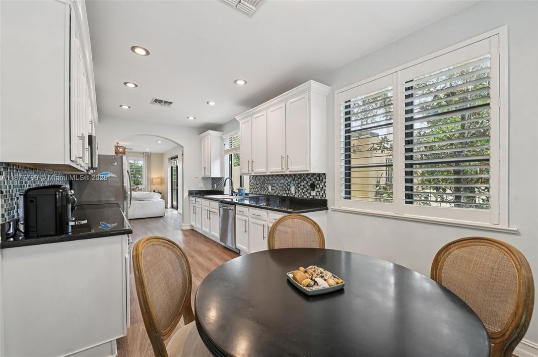 Recently Sold: $549,900 (3 beds, 2 baths, 1930 Square Feet)