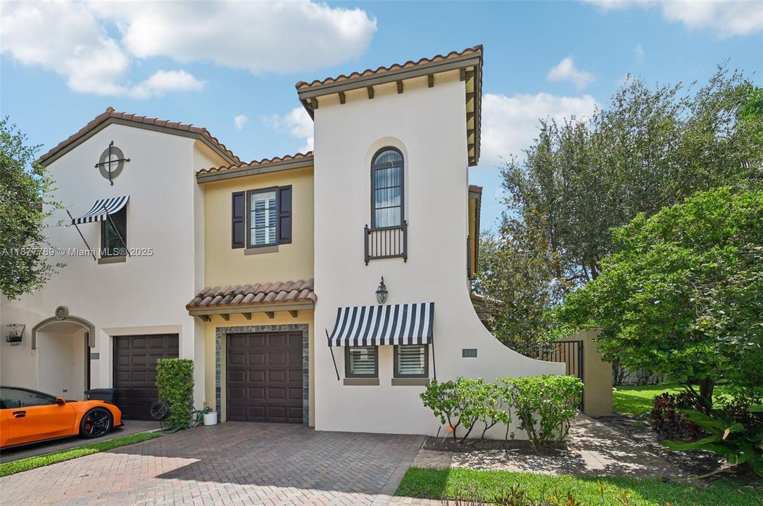 Recently Sold: $549,900 (3 beds, 2 baths, 1930 Square Feet)