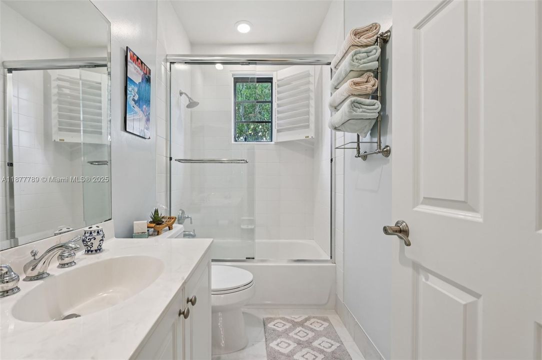 Recently Sold: $549,900 (3 beds, 2 baths, 1930 Square Feet)