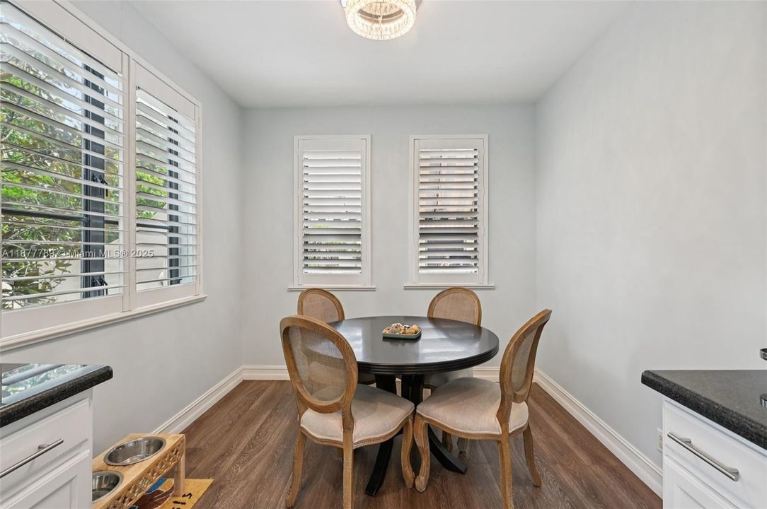 Recently Sold: $549,900 (3 beds, 2 baths, 1930 Square Feet)