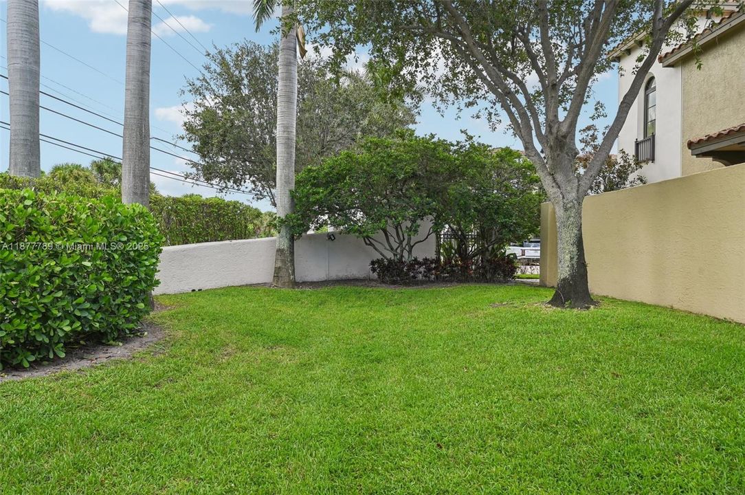 Recently Sold: $549,900 (3 beds, 2 baths, 1930 Square Feet)