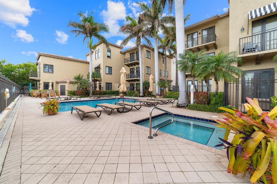 Recently Sold: $549,900 (3 beds, 2 baths, 1930 Square Feet)