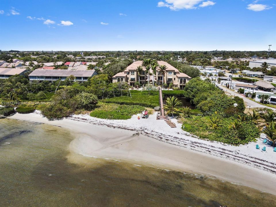 Recently Sold: $549,900 (3 beds, 2 baths, 1930 Square Feet)