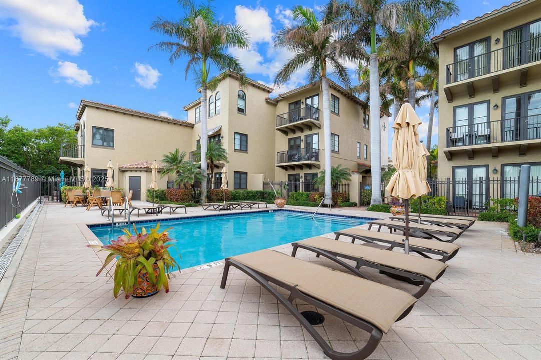 Recently Sold: $549,900 (3 beds, 2 baths, 1930 Square Feet)