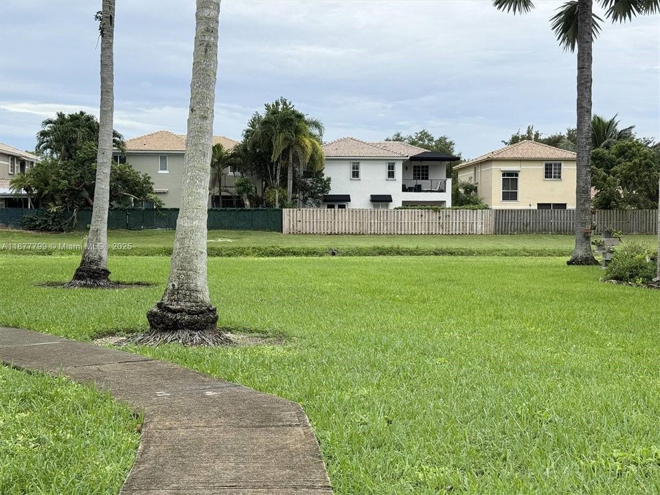 En Venta: $299,000 (2 camas, 1 baños, 1025 Pies cuadrados)