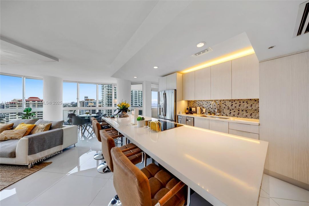 En Venta: $1,250,000 (2 camas, 2 baños, 1340 Pies cuadrados)