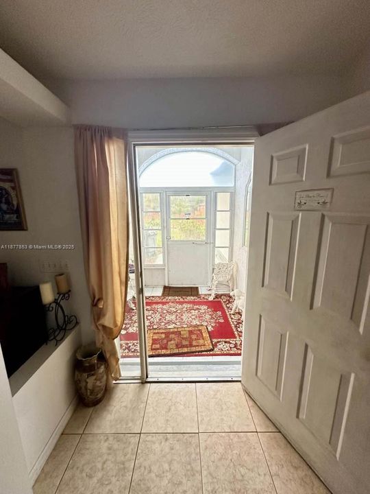 На продажу: $650,000 (3 спален, 2 ванн, 2643 Квадратных фут)