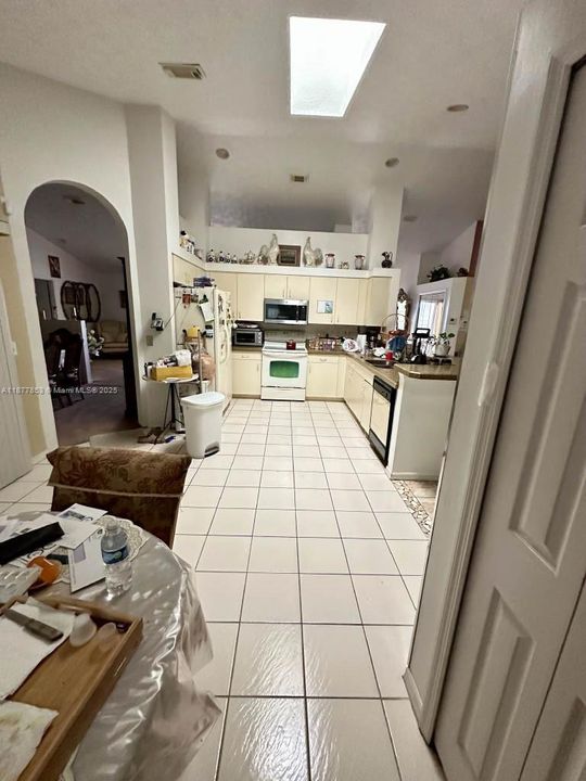 На продажу: $650,000 (3 спален, 2 ванн, 2643 Квадратных фут)