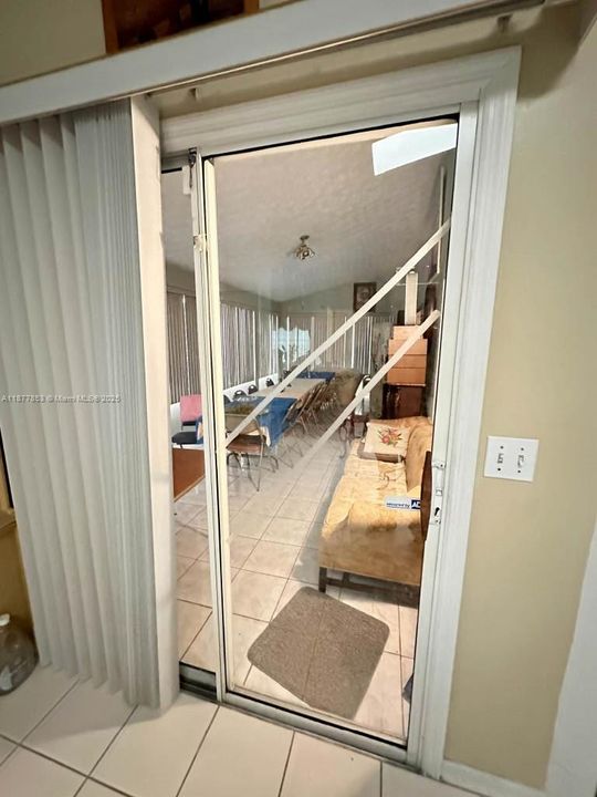 На продажу: $650,000 (3 спален, 2 ванн, 2643 Квадратных фут)