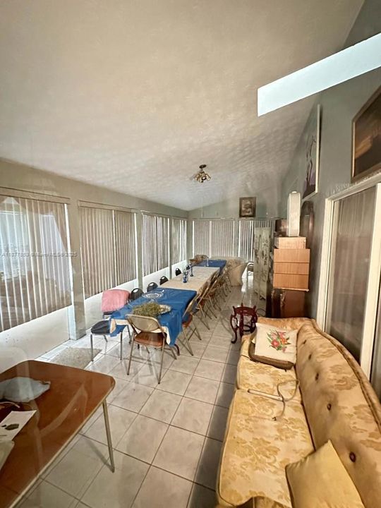 На продажу: $650,000 (3 спален, 2 ванн, 2643 Квадратных фут)